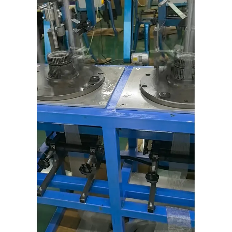 Двухголовая автоматическая трикотажная машина для электромагнитной экранирующей сетки.2