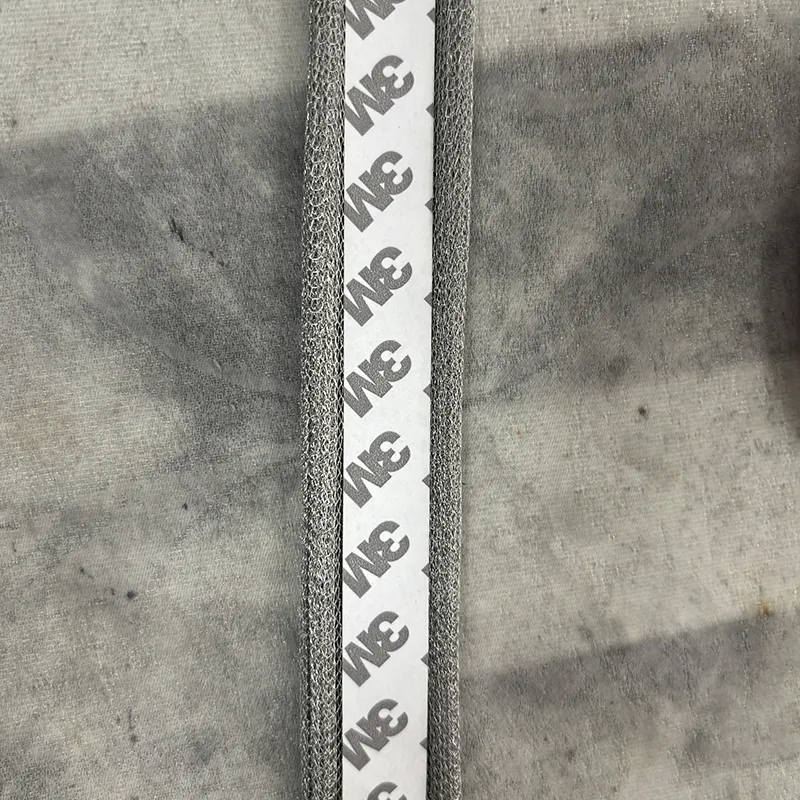 Сетчатая уплотнительная прокладка электромагнитного экранирования с двойной P-образной конструкцией.4