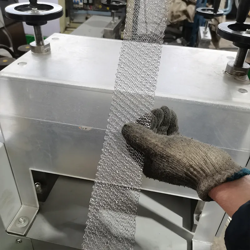 Станок для тиснения металлической сетки, серебристый.3