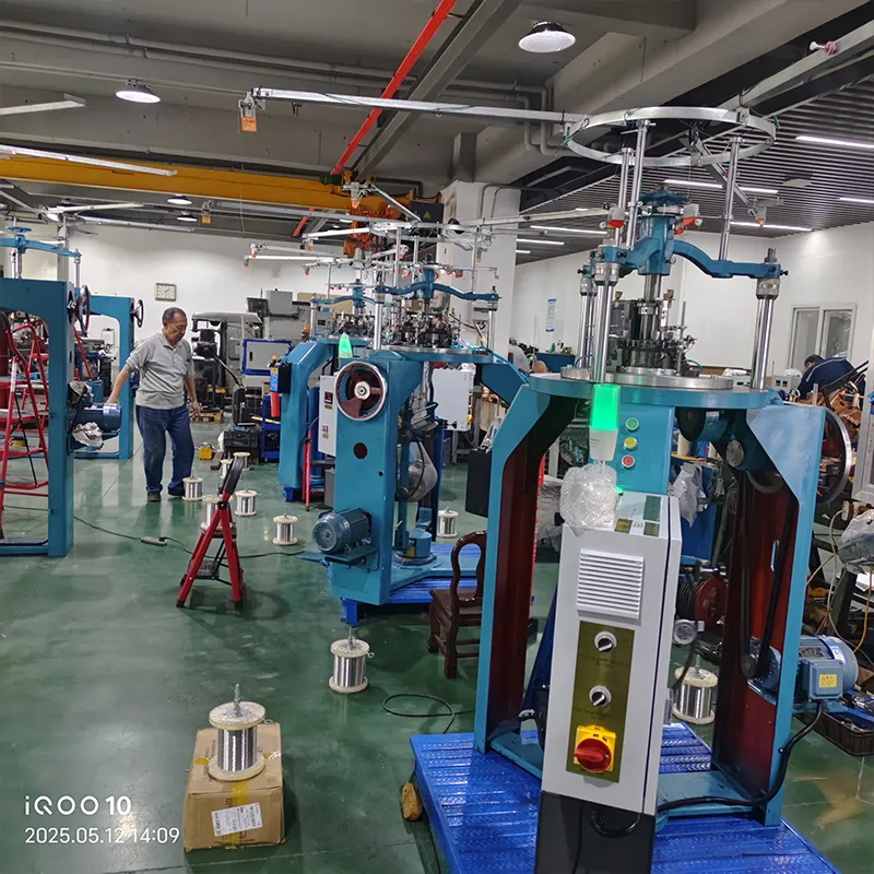 Трикотажная машина типа III для фильтрующей сетки нефтяных пеногасителей.3